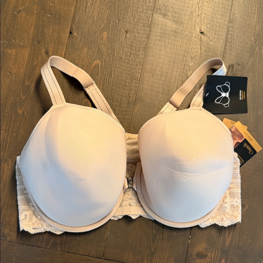 NWT Chantelle Paris Spacer Front-Close Racerback Lace Bra